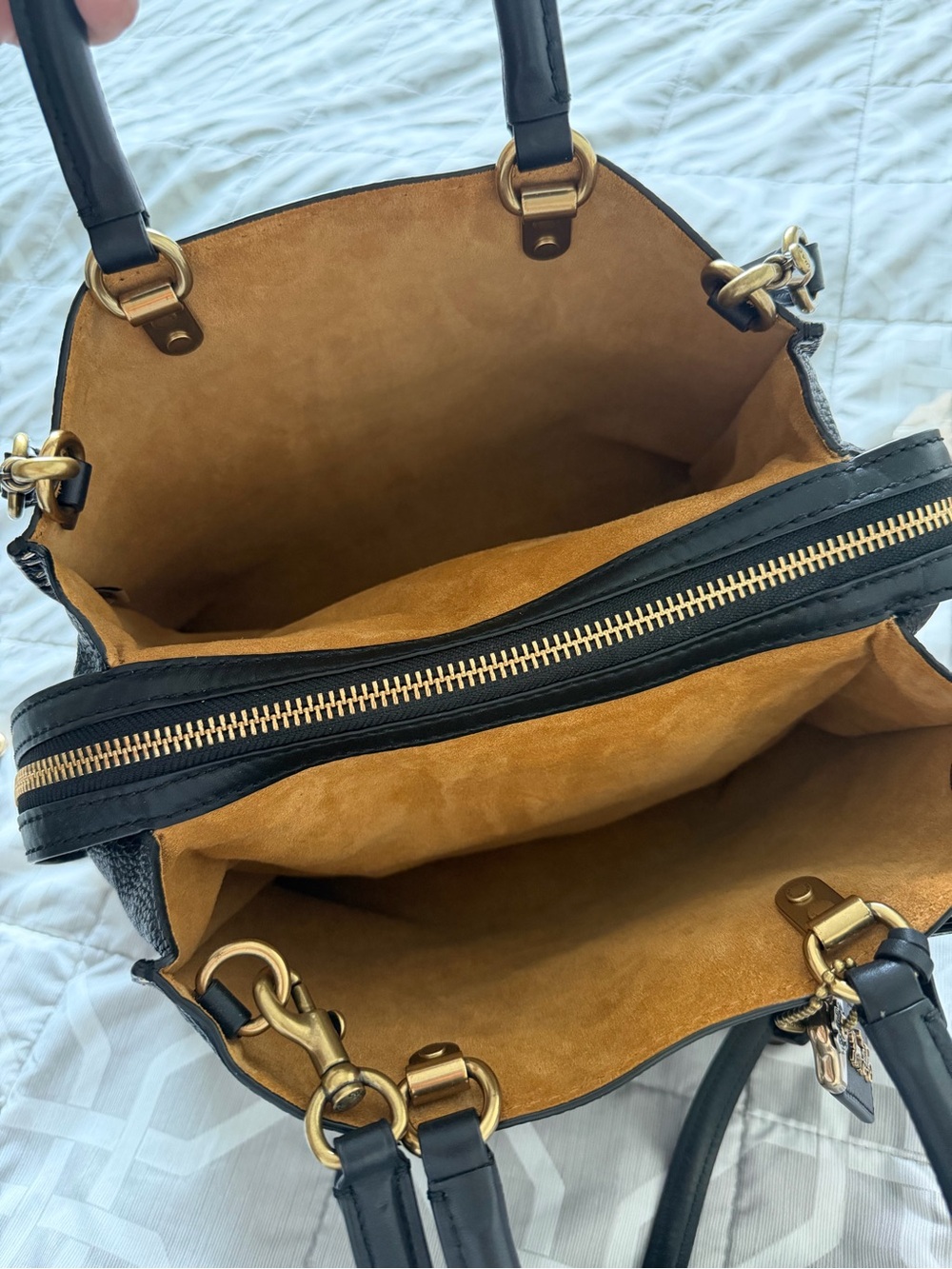 COACH Rogue 30/31 with rivets - Picture 8 of 11